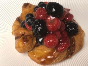 mixed berry croissant