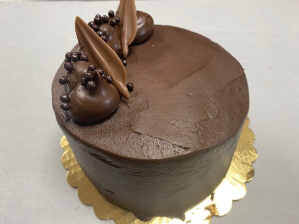 Taste Potomac Sweet's chocolate fudge cake. Order online now!