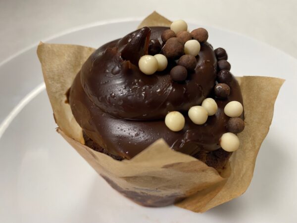 Try Potomac Sweets' chocolate fudge cupcakes! Order online!